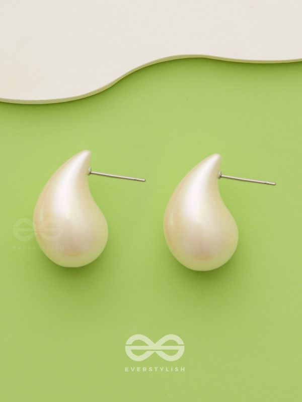 Glitter Drops - Holographic Acrylic Earrings (White)