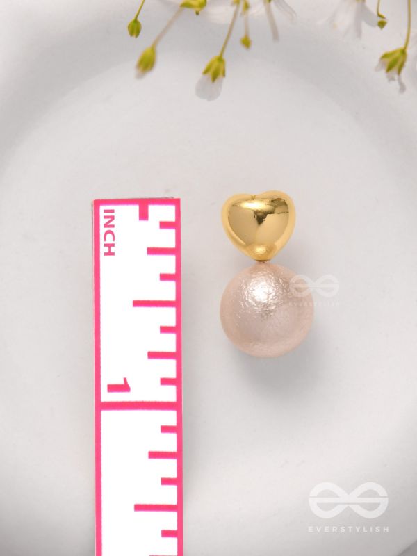 Heart's Delight - Golden Earrings