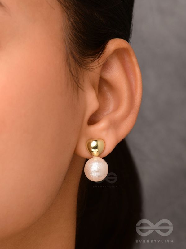 Heart's Delight - Golden Earrings