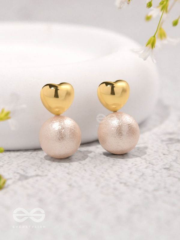 Heart's Delight - Golden Earrings