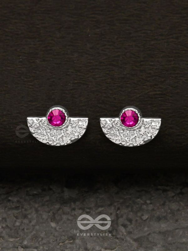 The Rouge Beauty - Textured Silver Stud Earrings
