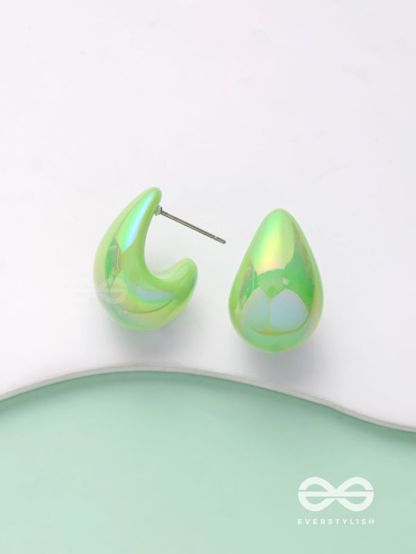 Shining Crescents - Holographic Acrylic Earrings (Green)