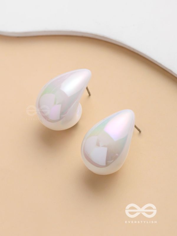 Shining Crescents - Holographic Acrylic Earrings (White)