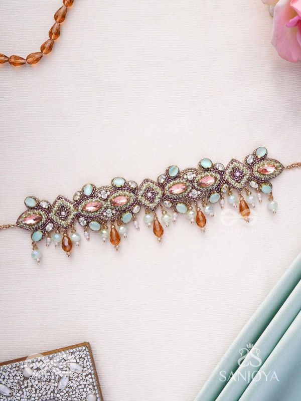 Maṇimalika- String of Jewels- Pastel-coloured choker with Beads & Gemstones set in a delicate pattern.