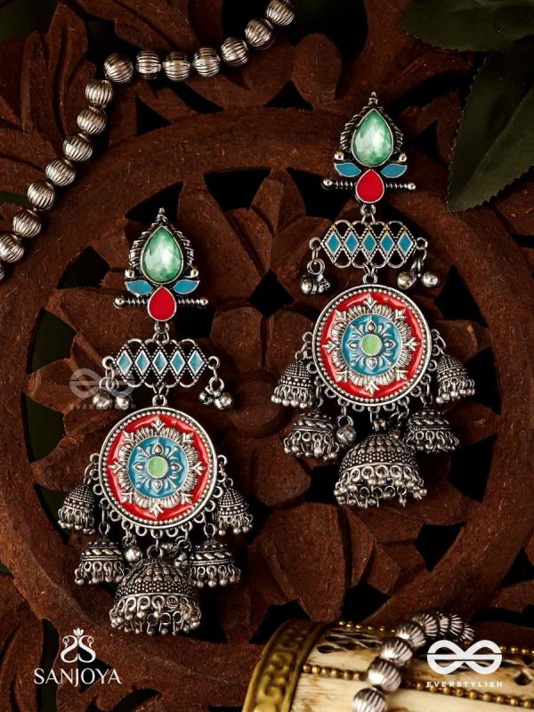  ADITYARATNA-SUN GEM- RADIANT EARRINGS WITH DETAILED METALWORK SET IN PASTEL TONE FEATURING STONE AND JHUMKAS