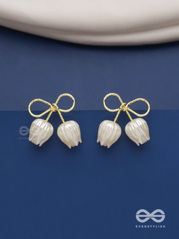 Golden infinity- Golden studs with white pearl roses 