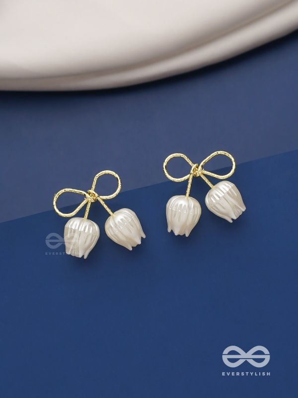 Golden infinity- Golden studs with white pearl roses 