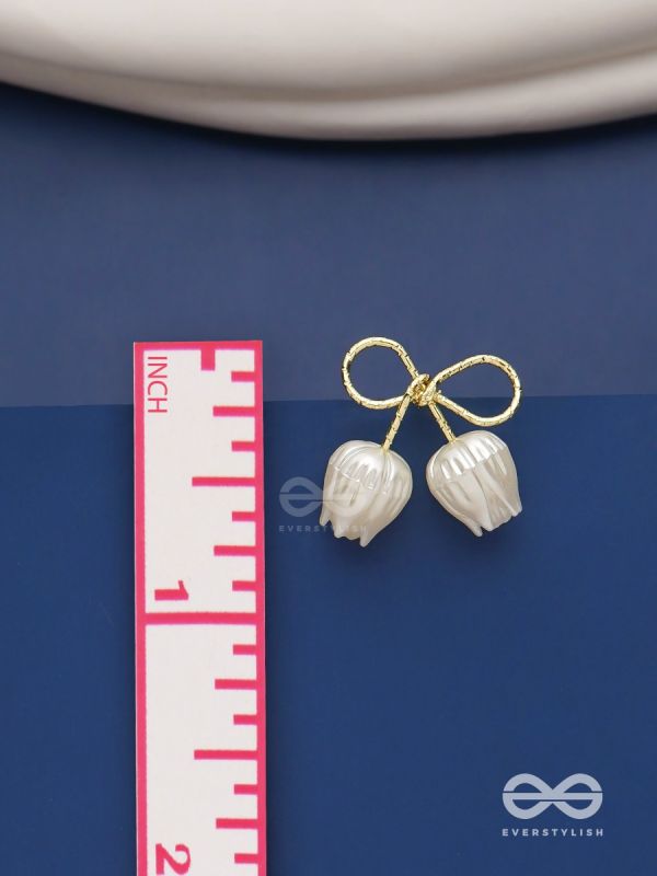 Golden infinity- Golden studs with white pearl roses 