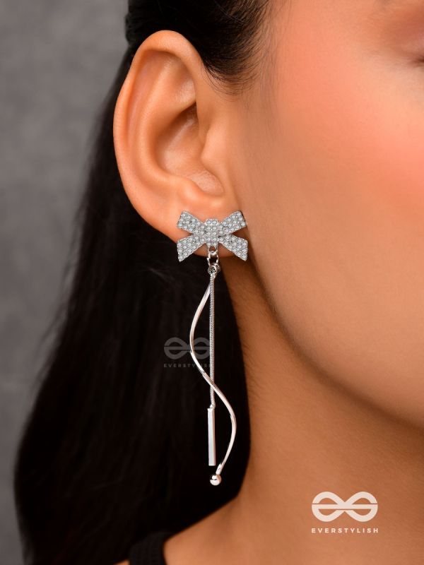 Starry Knots- Dangling Silver Cubic Zirconia Earrings 