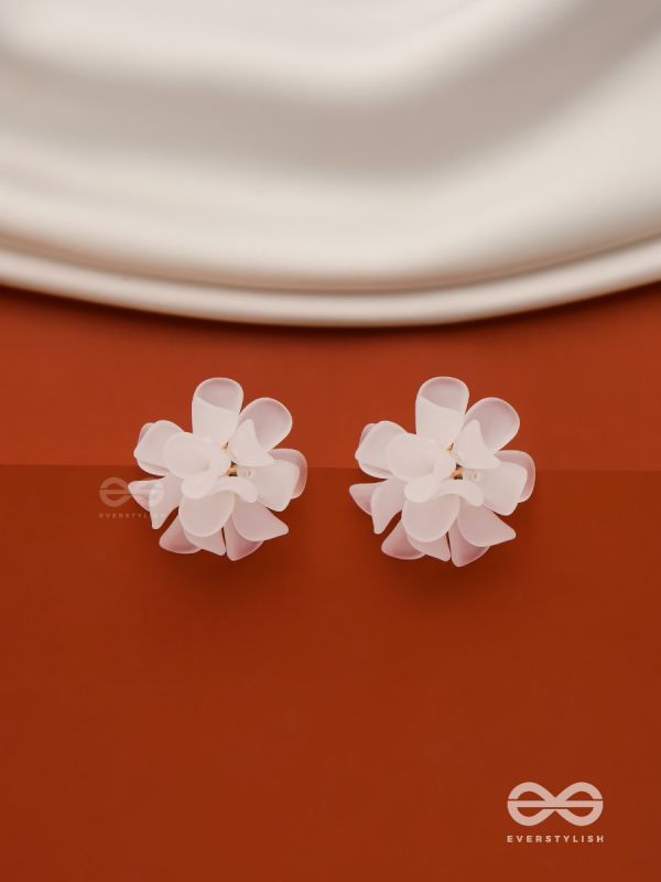  Spring fling - White floral studs 
