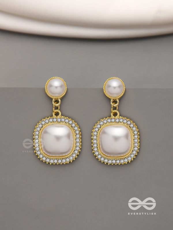  Ageless reverie - Earring studded with pearl and crystal 