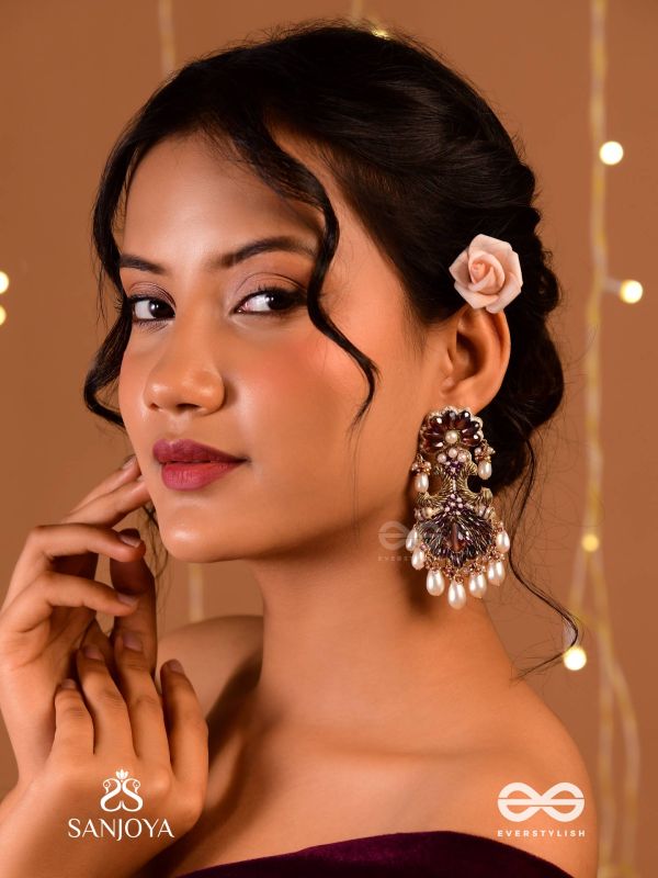 SHYAM PUSHP– DARK BLOSSOM A REGAL EARRING WITH RICH, DARK-HUED GEMSTONES AND PEARL ACCENTS, RESEMBLING A BLOOMING FLOWER