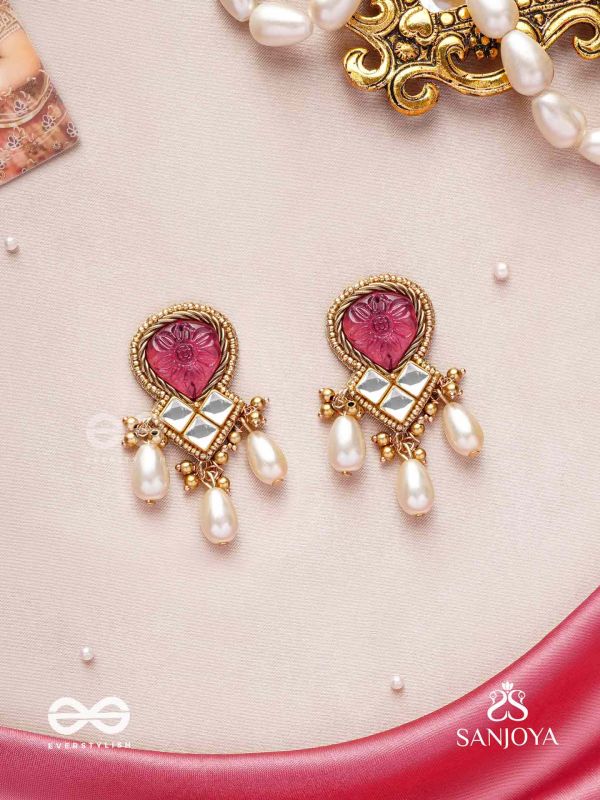 KANAKAVALLI - GOLDEN CREEPER - PEARLS, ENGRAVED STONE CUTDANA AND KUNDAN WORK EARRINGS