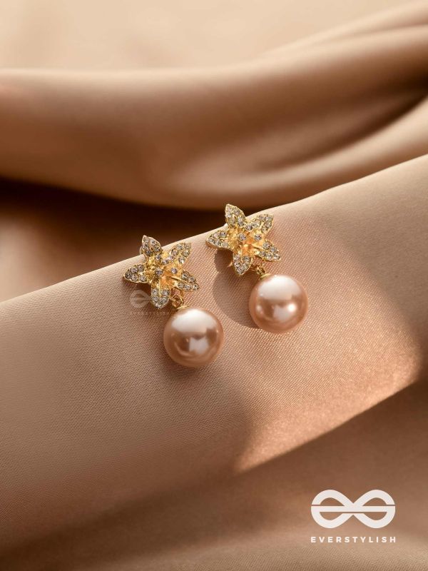Twinkle Glow - Starry Pearl Earrings