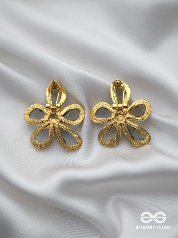 CRYSTAL GLOW - GLASS EARRINGS INLAID WITH CUBIC ZICRONIA STONES