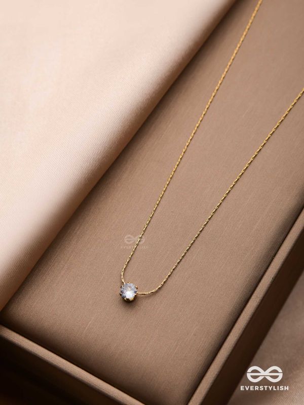 AURA GLEAM - TIMELESS DAINTY STAINLESS STEEL WHITE CZ PENDANT