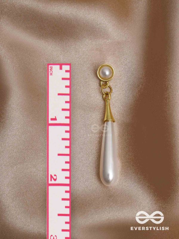 CHIC GLAM - MIX OF SILVER AND GOLDEN EARRINGS