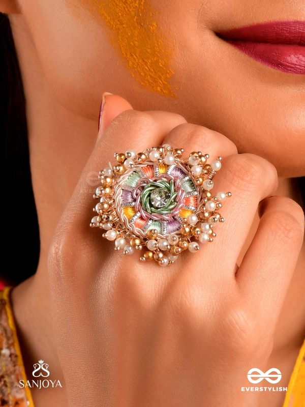 RANGVATI - FULL OF COLORS - EXQUISITE MULTI-HUED RING WITH PEARL AND CRYSTAL EMBELLISHMENTS