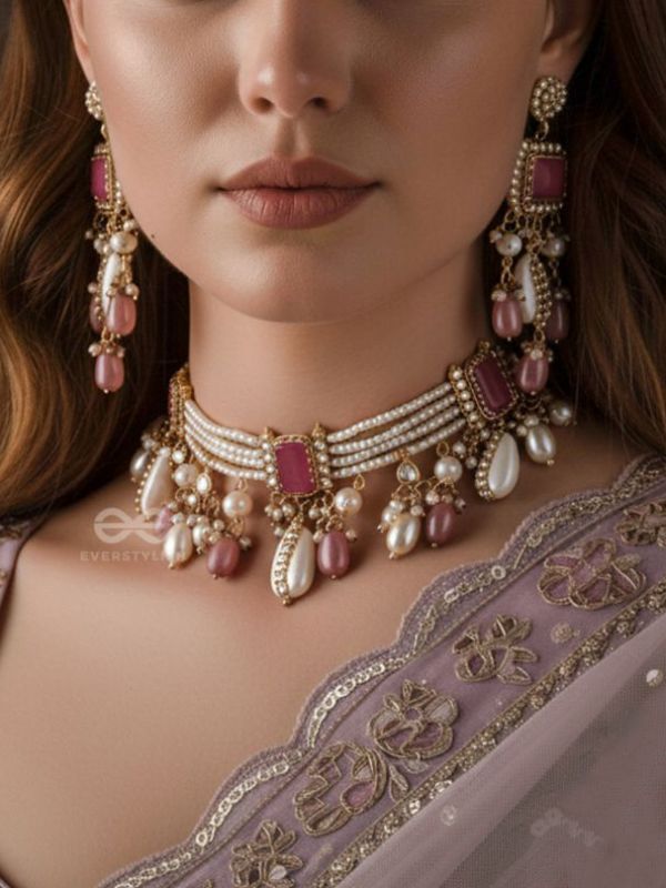 MANOHARA - CHARMING BEAUTY- HANDMADE KUNDAN SET WITH NECKLACE AND EARRINGS 