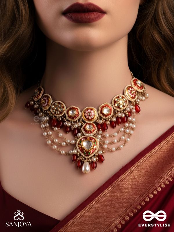 JWLALA - FLAME-LIKE BEAUTY - MAJESTIC HANDCRAFTED KUNDAN NECKLACE WITH ORNATE RED AND GOLDEN DETAILS