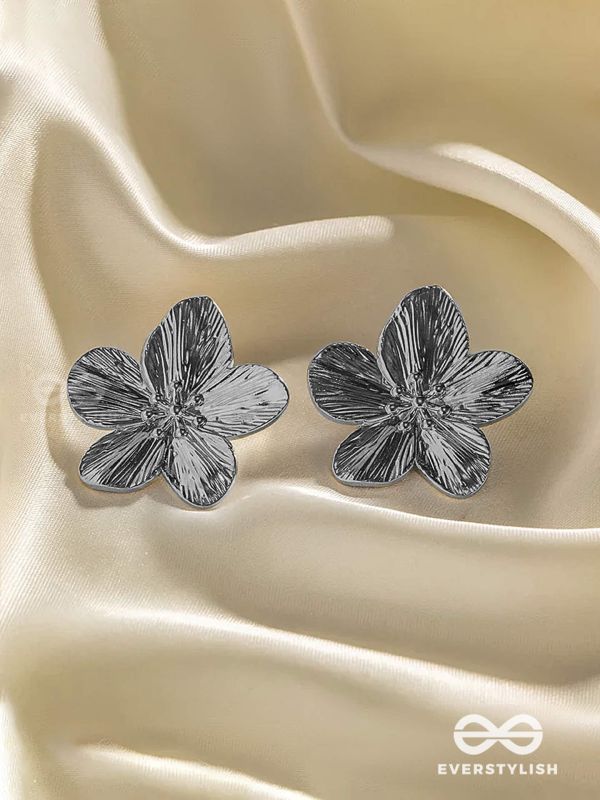 SILVER FLORA- Delicate Silver Bloom Earrings