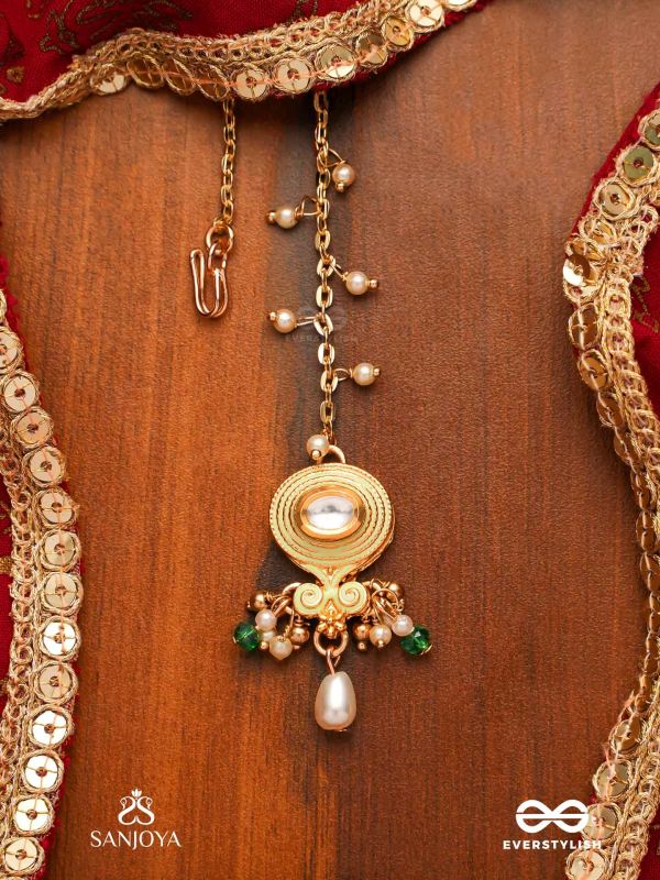 TARALYA - GENTLE RADIANCE- MINIMAL KUNDAN MAANGTIKA WITH GREEN DROPS AND PEARLS