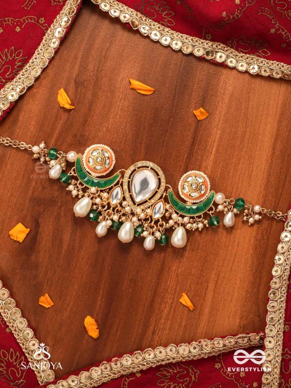SOMALEKHA - MOON’S TRACE- MODERN YET TRADITIONAL KUNDAN NECKPIECE WITH LUSTROUS PEARLS AND BEADS