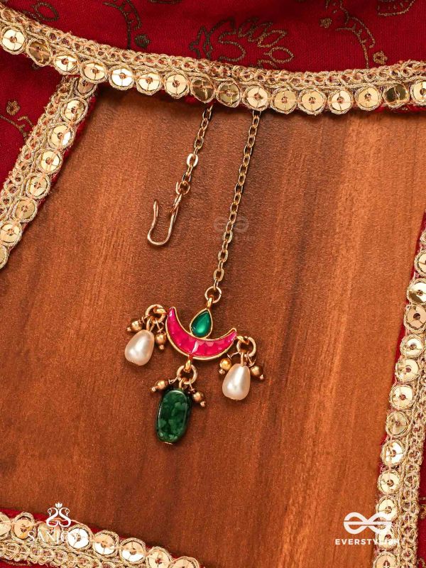 TRIKONIKA - TRIANGULAR BEAUTY- MAANGTIKA WITH RED CRESCENT, PEARLS AND BEADS