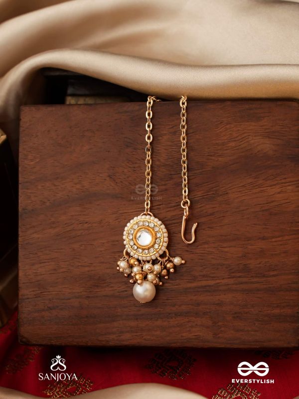 KANAKLEKHA - GOLDEN GLEAM- ROUND POLKI ACCENTED MAANGTIKA WITH DEWY WHITE PEARLS AND WARM EARTHY TONE BEADS