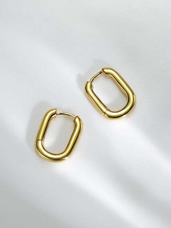 URBAN LOOP-  SLEEK AND CONTEMPORARY GOLD HOOPS