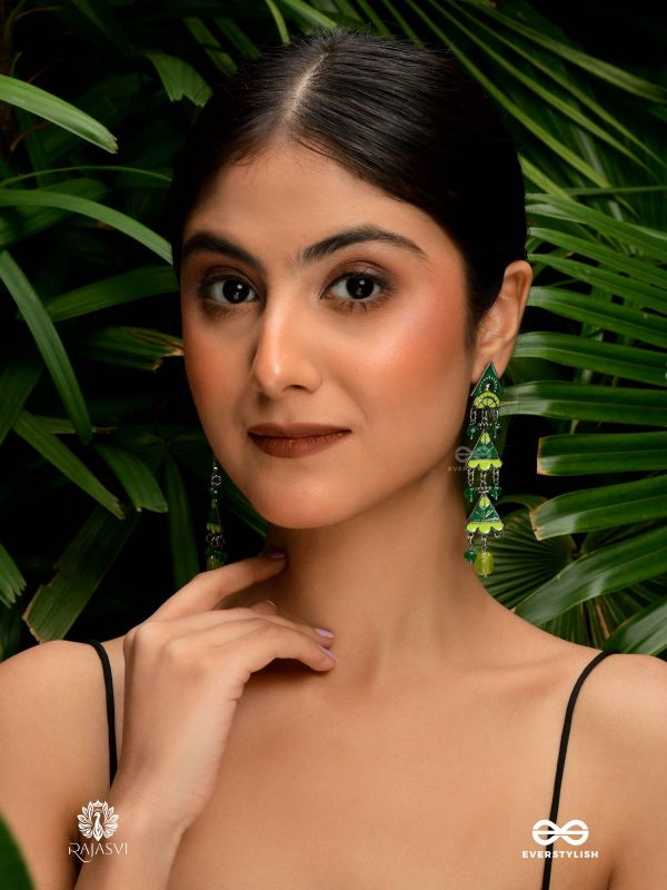 LIME LOOP - TRIANGLE ENAMEL EARRINGS