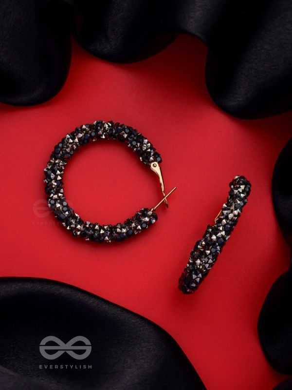 THE PARTY POPPERS ILLUMINATING STATEMENT HOOPS - Black