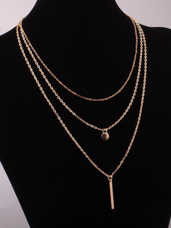 Forever upping the style game, multilayered dainty necklace