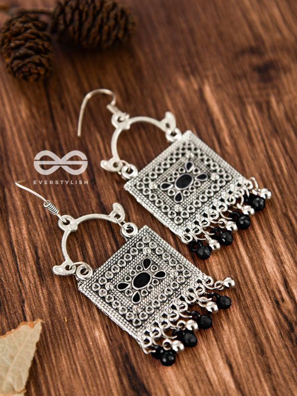 The Embellished Trunk - Oxidised Boho Earrings (Silver-Black)