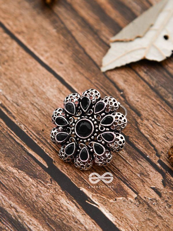 The Scarlett Ring (Adjustable) - Onyx Black - The Embellished Oxidised Collection