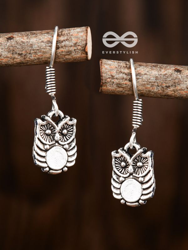 The Little Hanging Owls - Tiny Trinket Earrings