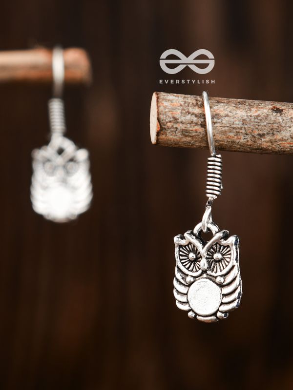 The Little Hanging Owls - Tiny Trinket Earrings
