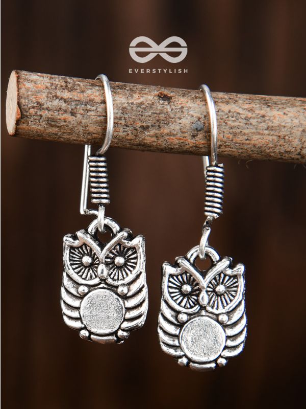The Little Hanging Owls - Tiny Trinket Earrings