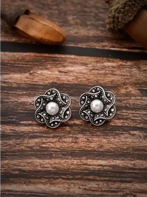 The Oxidised Pearly Flower Tiny Trinket Earrings