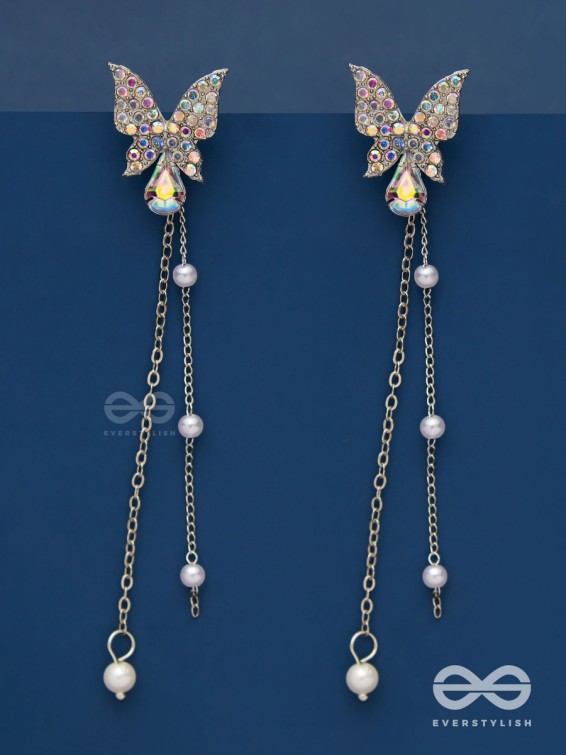 Morning mist- Butterfly dangling earrings 