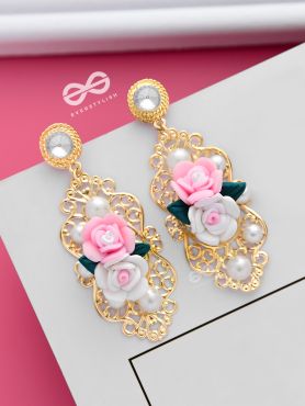 The Statement Vintage Artwork - Golden Dangler Earrings