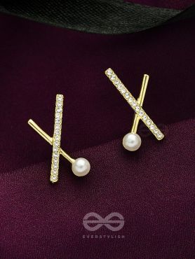 Star Crossed- Rhinestones Studded Pearl Golden Earrings