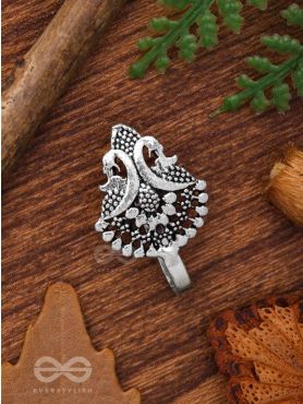 BIRDS OF PARADISE - OXIDISED NON-PIERCED NOSERING