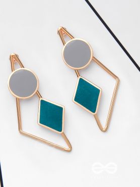 THE ELEGANT APEX - GOLDEN ENAMELED EARRINGS