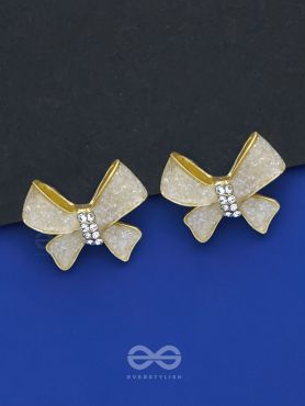 RETRO RIBBON RADIANCE - GOLDEN EMBELLISHED EARRINGS