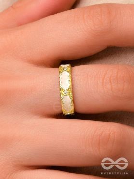 CHAMBER OF SECRETS - GOLDEN AND WHITE EMBELLISHED RING (ADJUSTABLE)