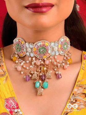 RANGVATI - FULL OF COLORS - EXQUISITE MULTI-HUED CHOKER WITH PEARL AND CRYSTAL EMBELLISHMENTS