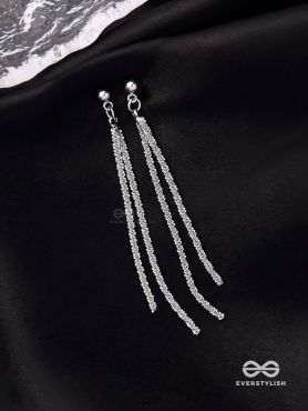 MOONLIT VEIL - DELICATE METALLIC CHAIN DANGLERS