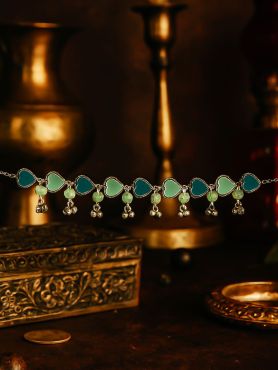 MINTY HEARTS  –  GREEN ENAMEL HEART CHOKER