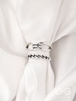 The Antique Charms- Set of Two Silver Rings